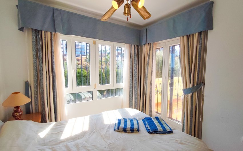 Revente - Villa -
Villamartin - Costa Blanca