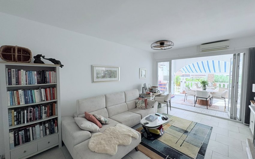 Revente - Villa -
Villamartin - Costa Blanca
