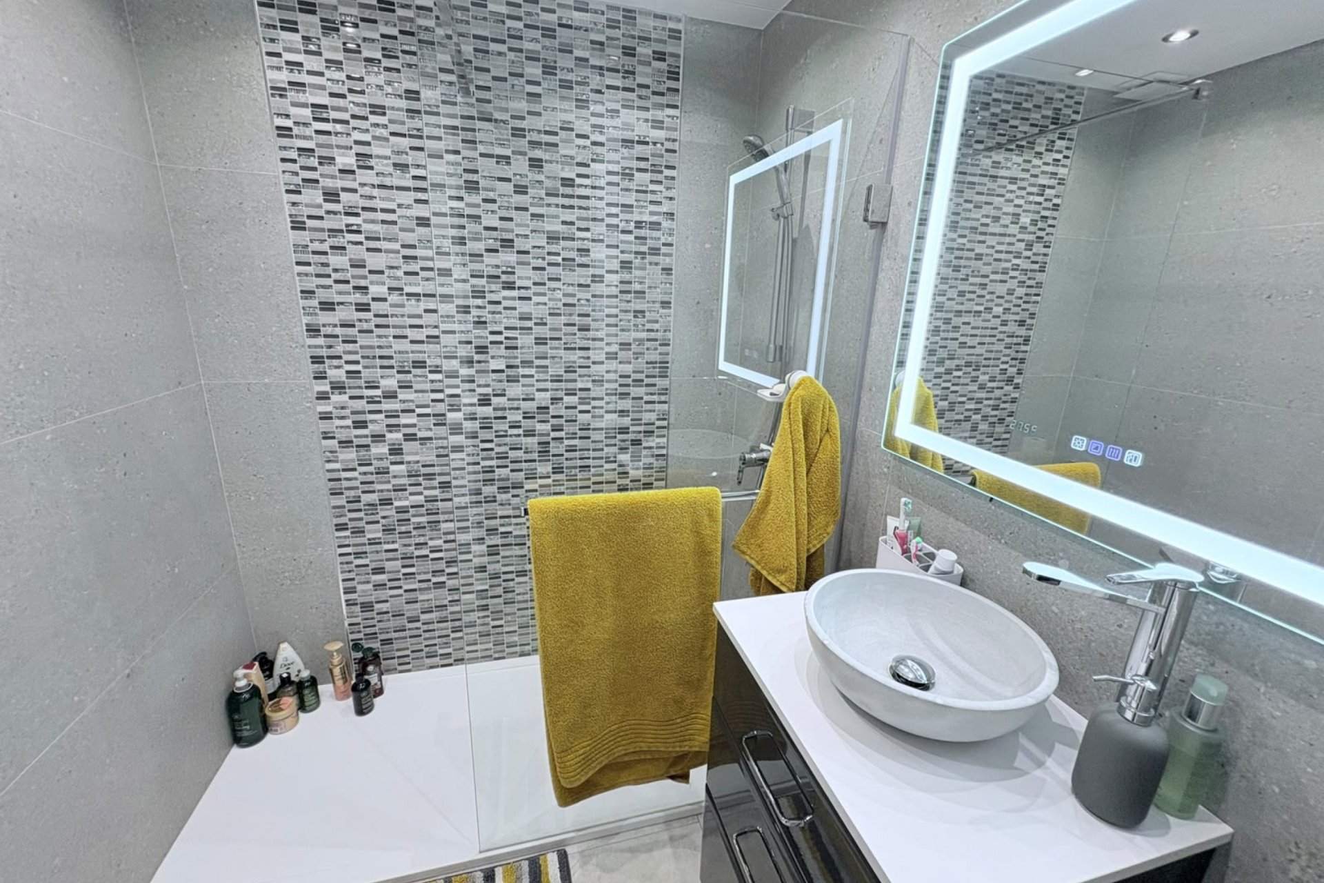 Revente - Villa -
Villamartin - Costa Blanca