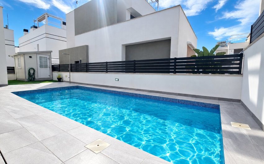 Revente - Villa -
Villamartin - Costa Blanca