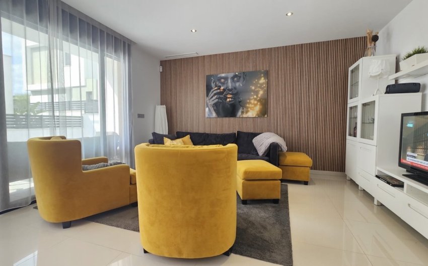 Revente - Villa -
Villamartin - Costa Blanca
