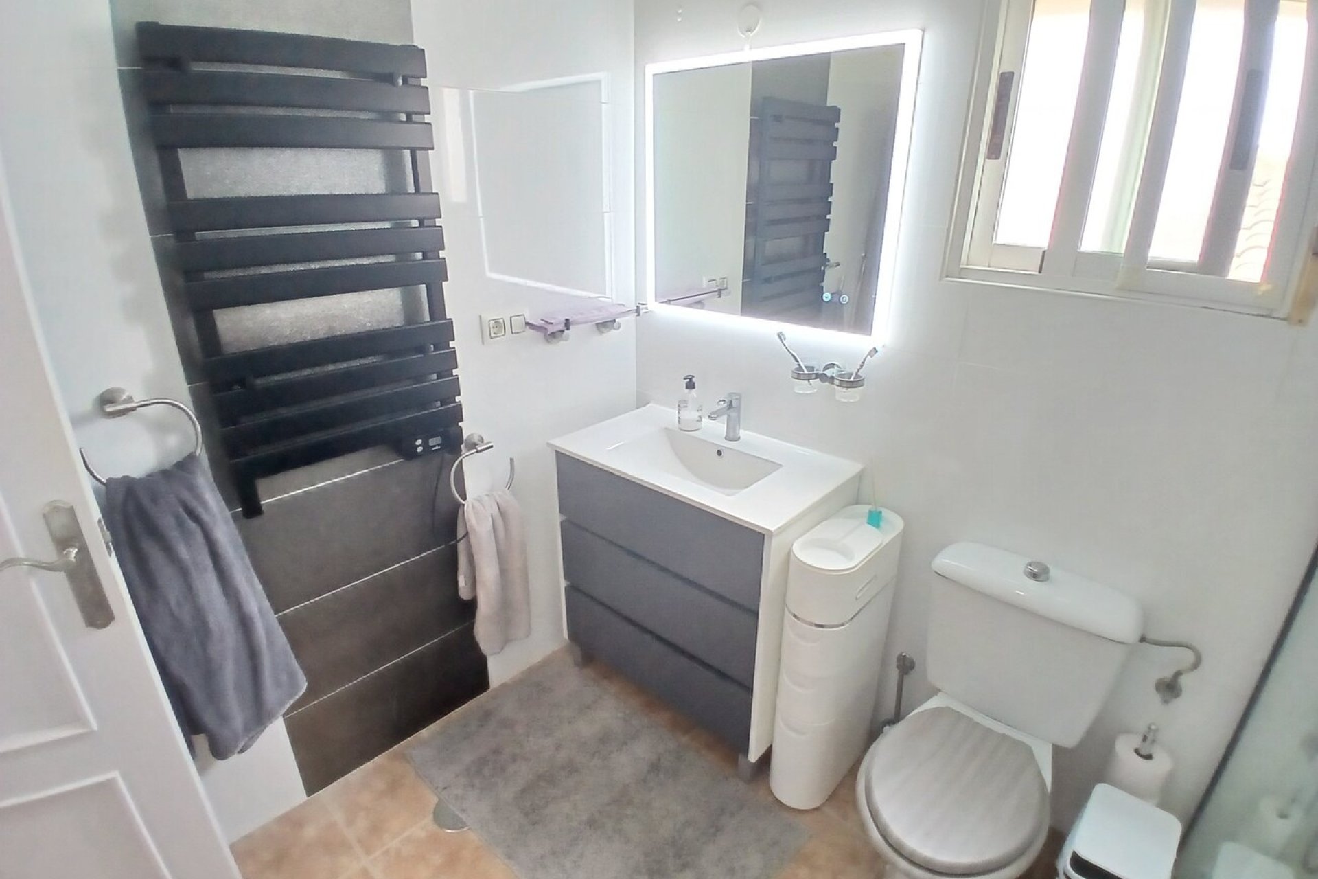Revente - Villa -
Villamartin - Costa Blanca