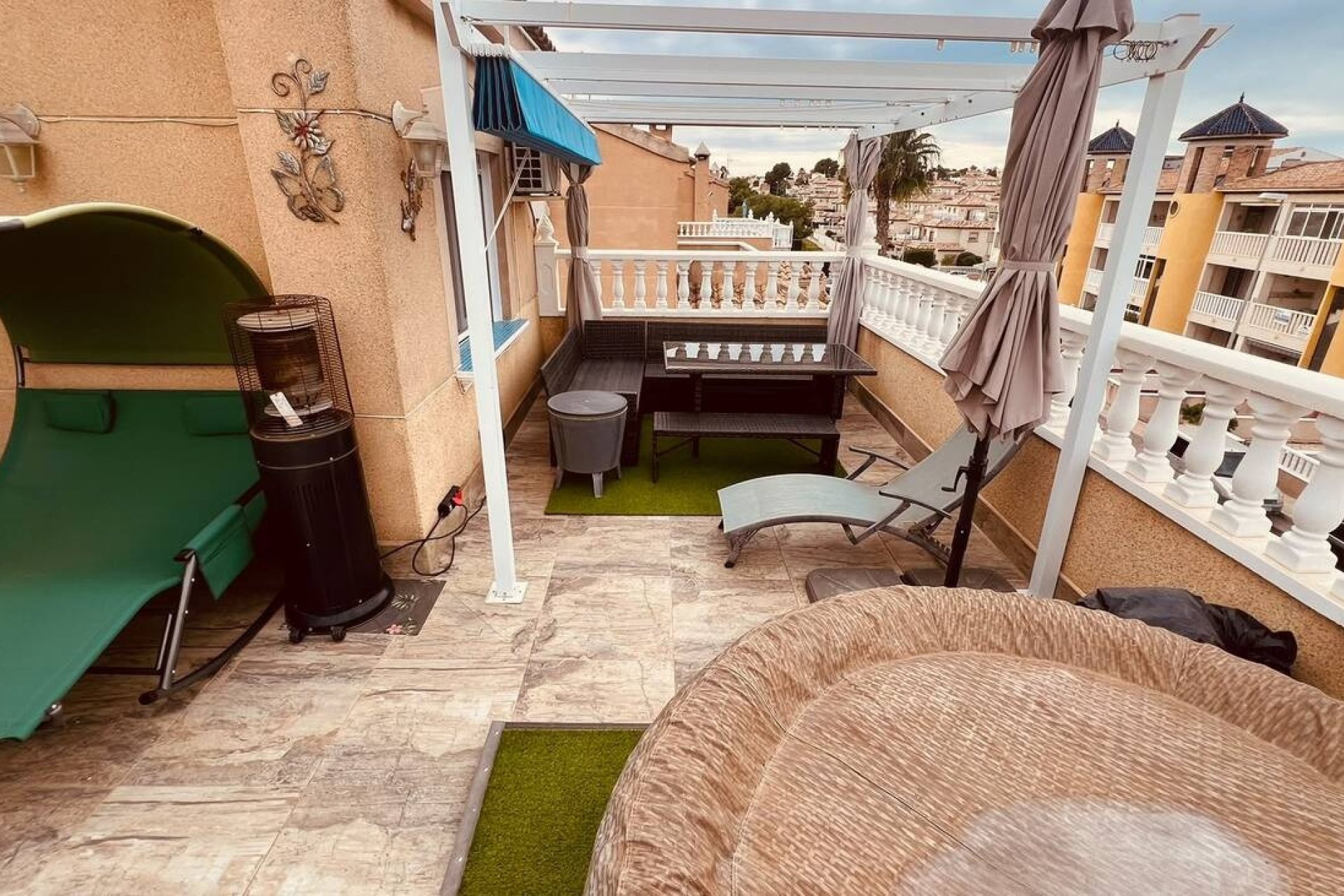 Revente - Villa -
Villamartin - Costa Blanca