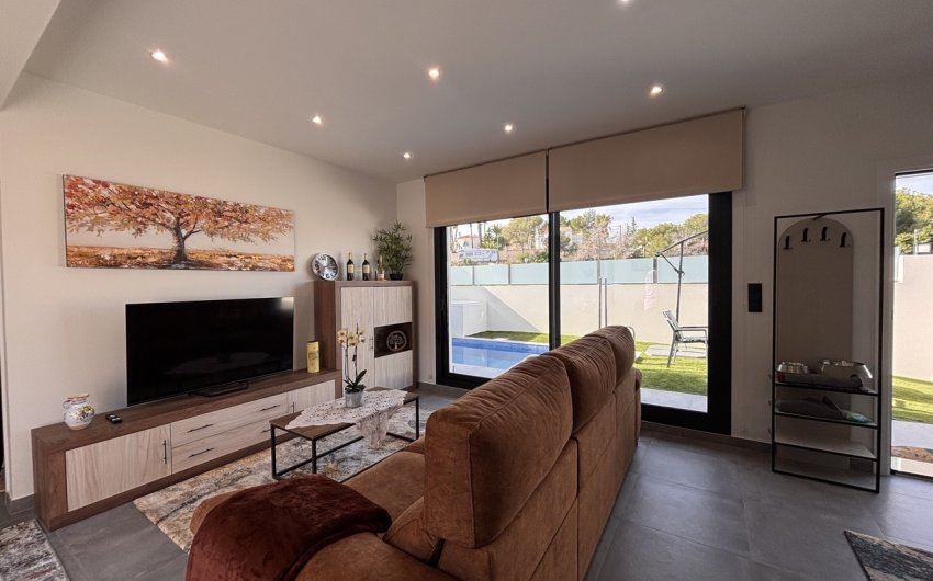 Revente - Villa -
Villamartin - Costa Blanca