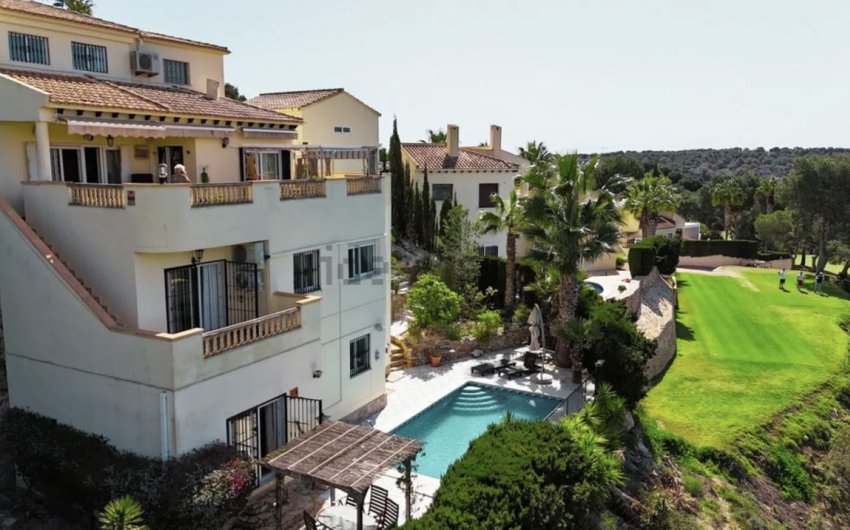 Revente - Villa -
Villamartin - Costa Blanca