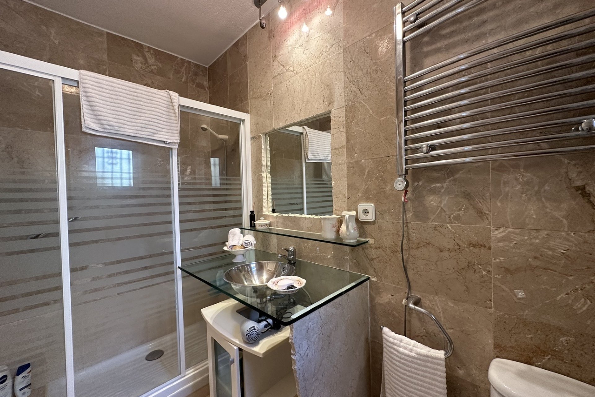 Revente - Villa -
Villamartin - Costa Blanca