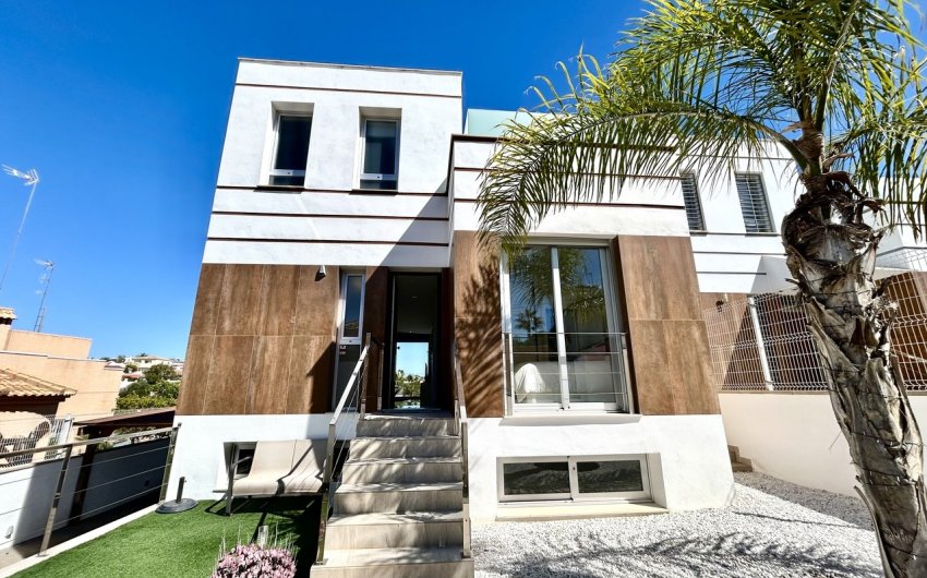 Revente - Villa -
Villamartin - Costa Blanca