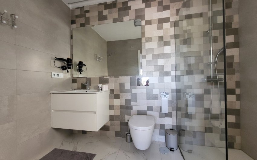 Revente - Villa -
Villamartin - Costa Blanca