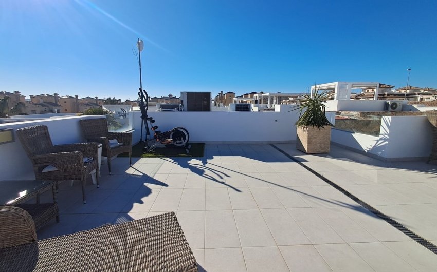 Revente - Villa -
Villamartin - Costa Blanca