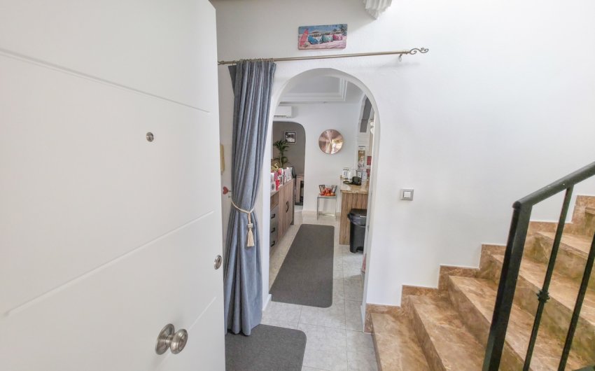 Revente - Villa -
Villamartin - Costa Blanca