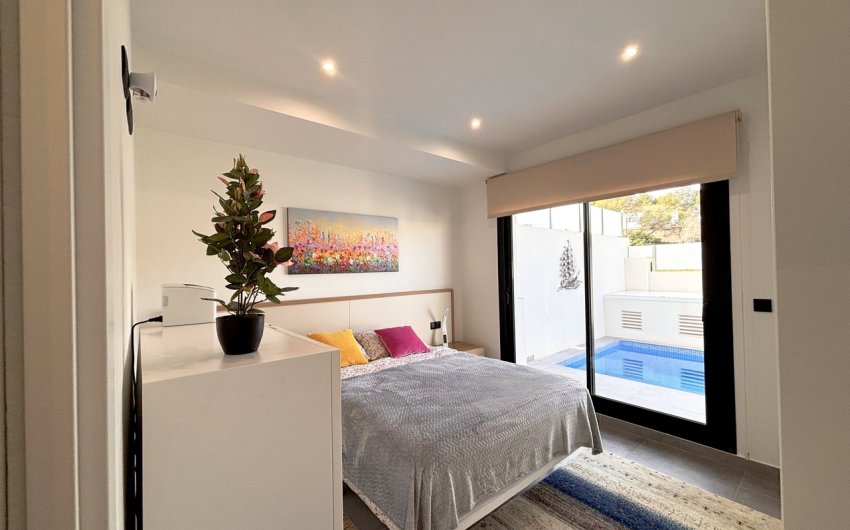 Revente - Villa -
Villamartin - Costa Blanca