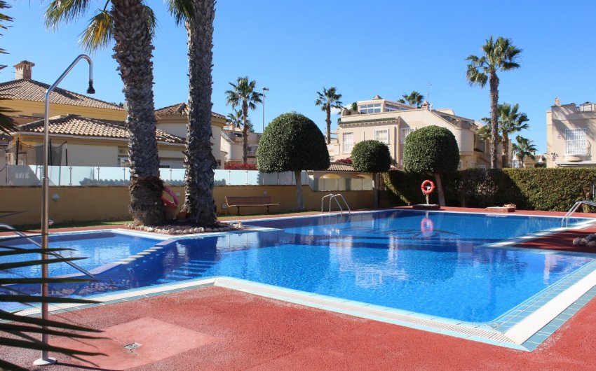 Revente - Villa -
Villamartín - PAU 8