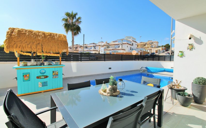 Revente - Villa -
Villamartín