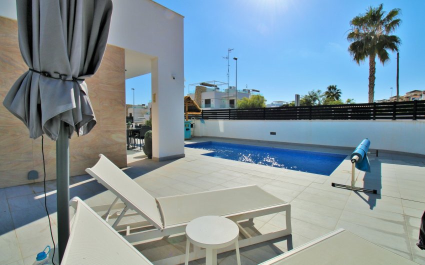 Revente - Villa -
Villamartín