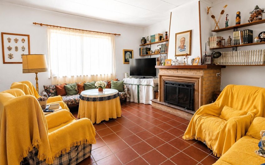 Revente - Villa -
Villena - Inland