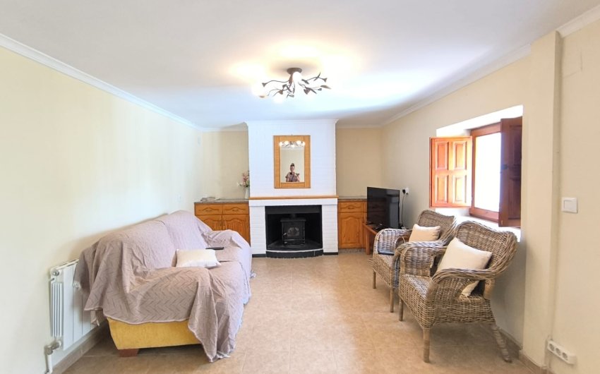 Revente - Villa -
Villena - Inland