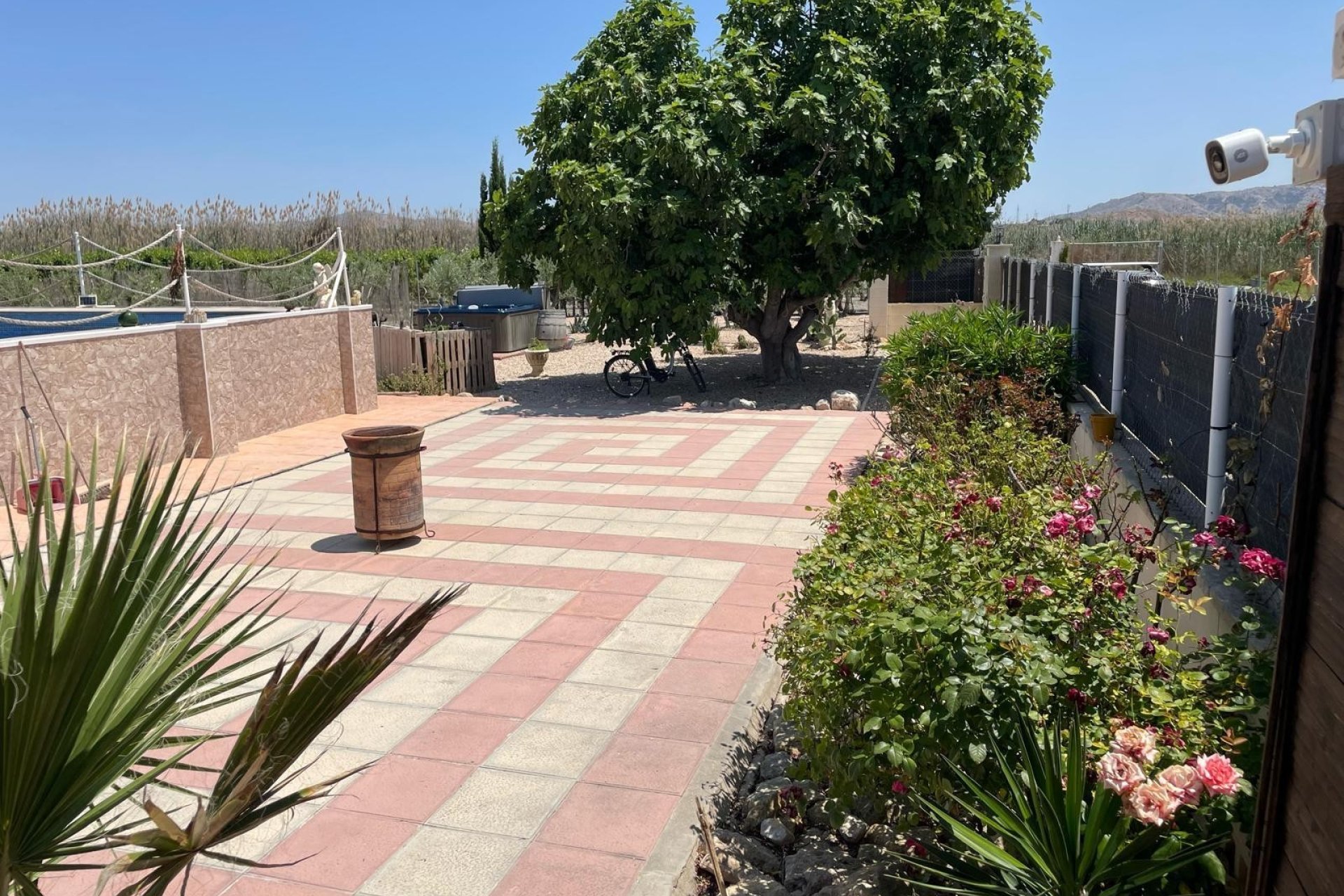 Revente - Villa -
Villena - Inland