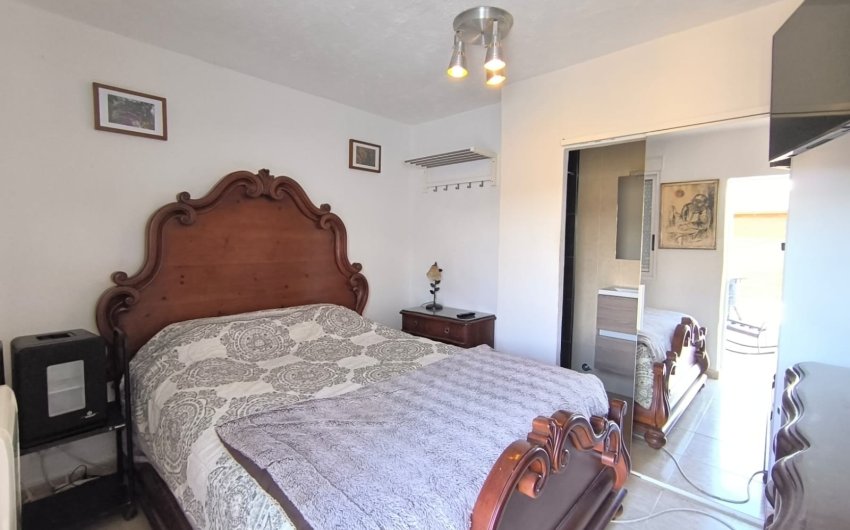 Revente - Villa -
Villena - Inland