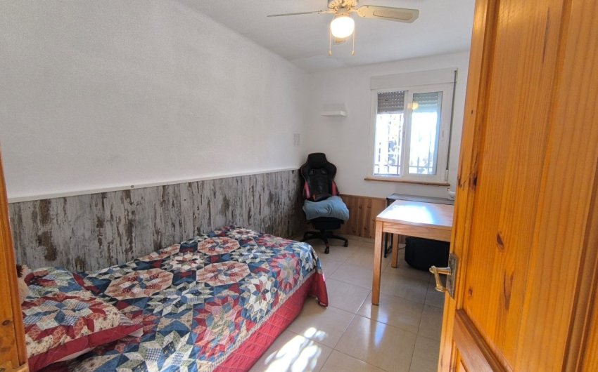 Revente - Villa -
Villena - Inland