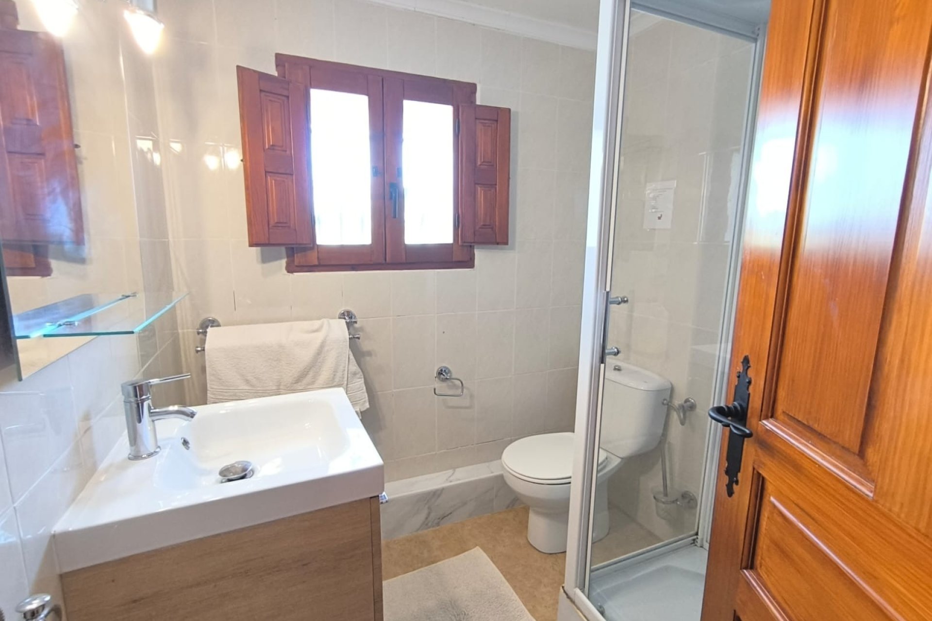 Revente - Villa -
Villena - Inland