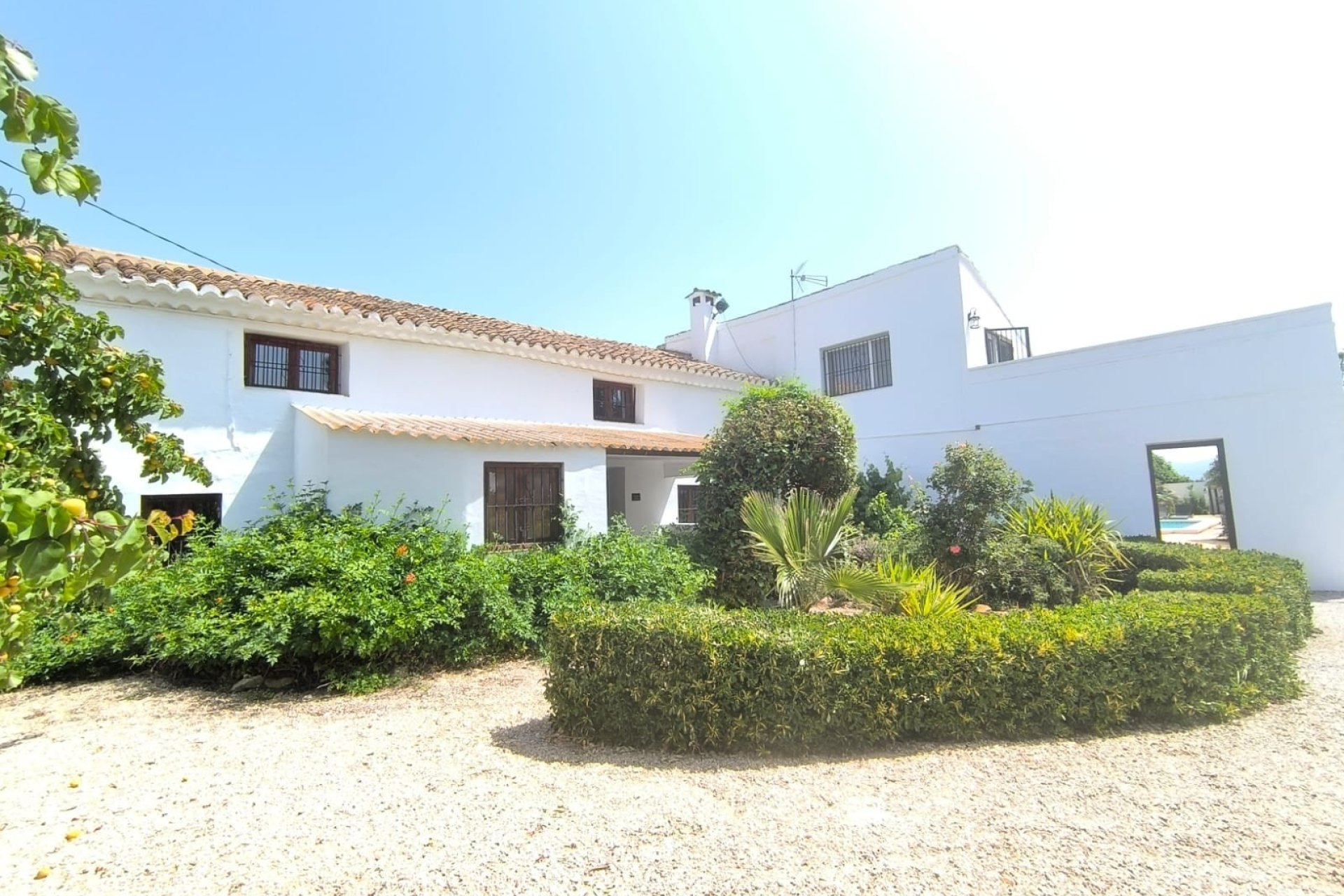 Revente - Villa -
Villena - Inland