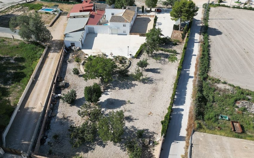 Revente - Villa -
Villena