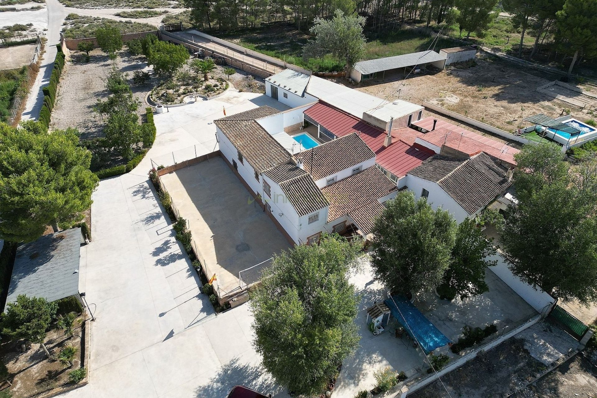 Revente - Villa -
Villena