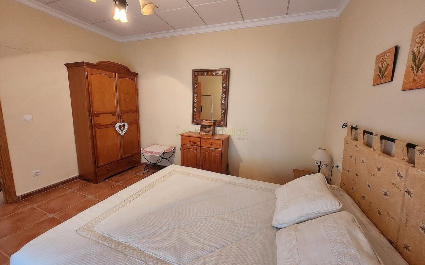 Revente - Villa -
Villena