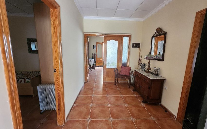 Revente - Villa -
Villena