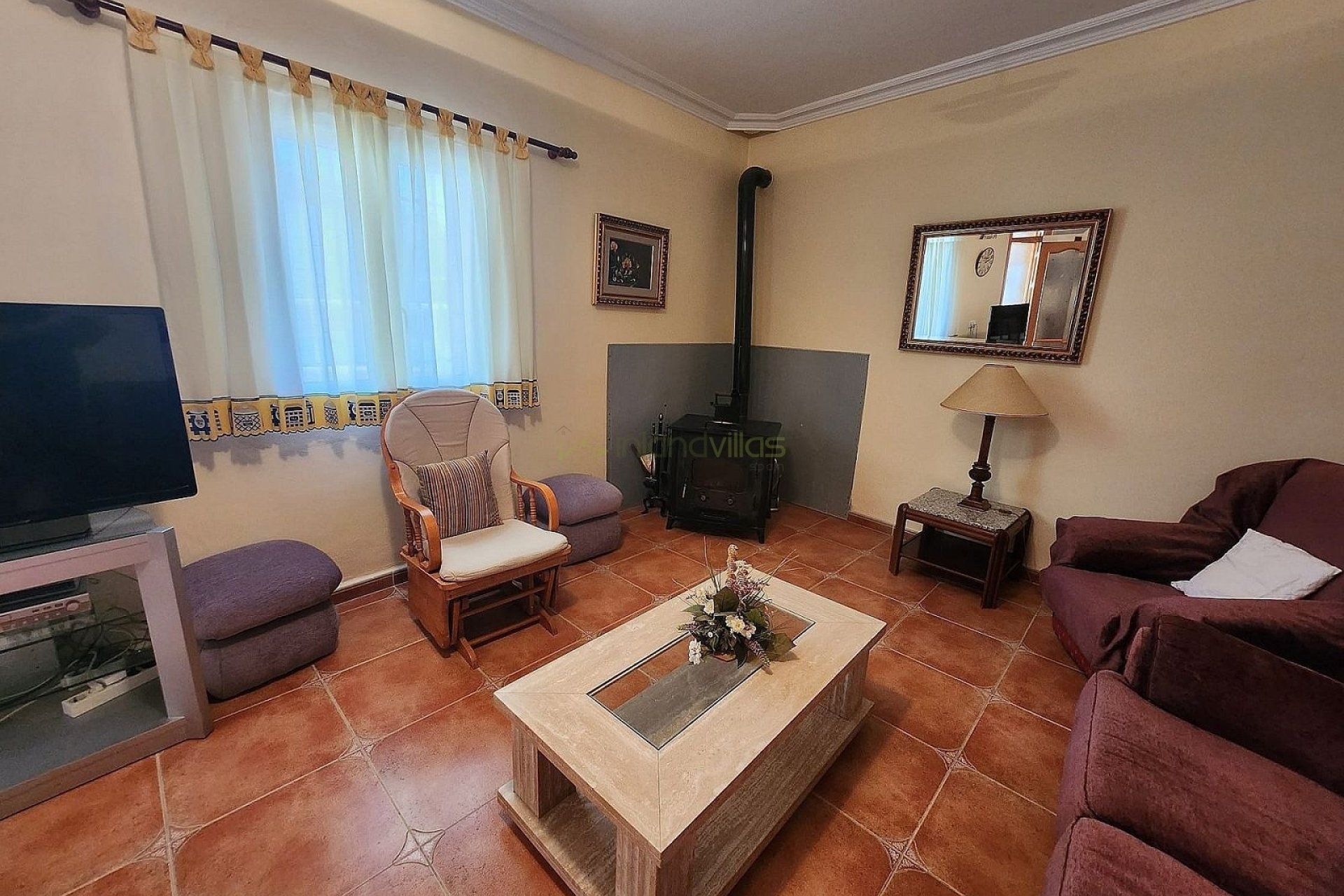 Revente - Villa -
Villena