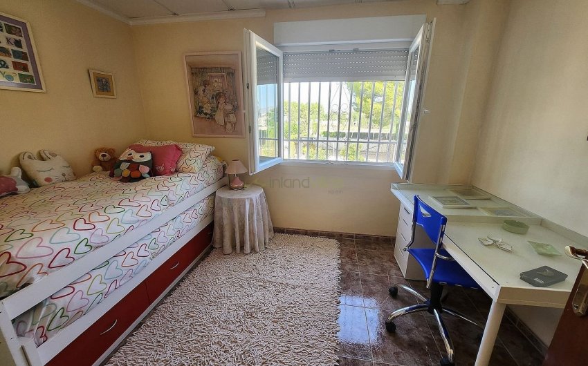 Revente - Villa -
Villena