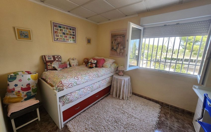 Revente - Villa -
Villena