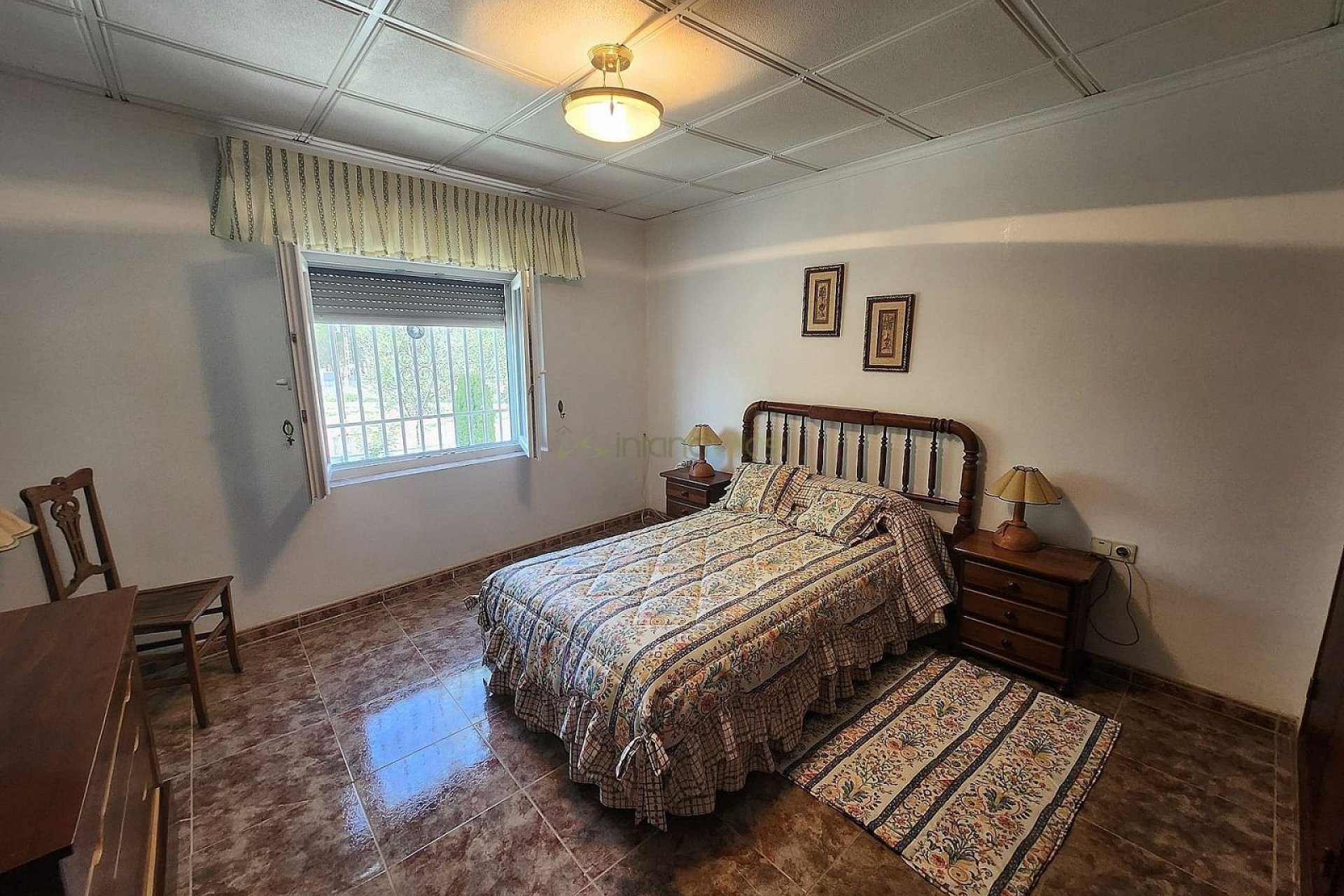 Revente - Villa -
Villena