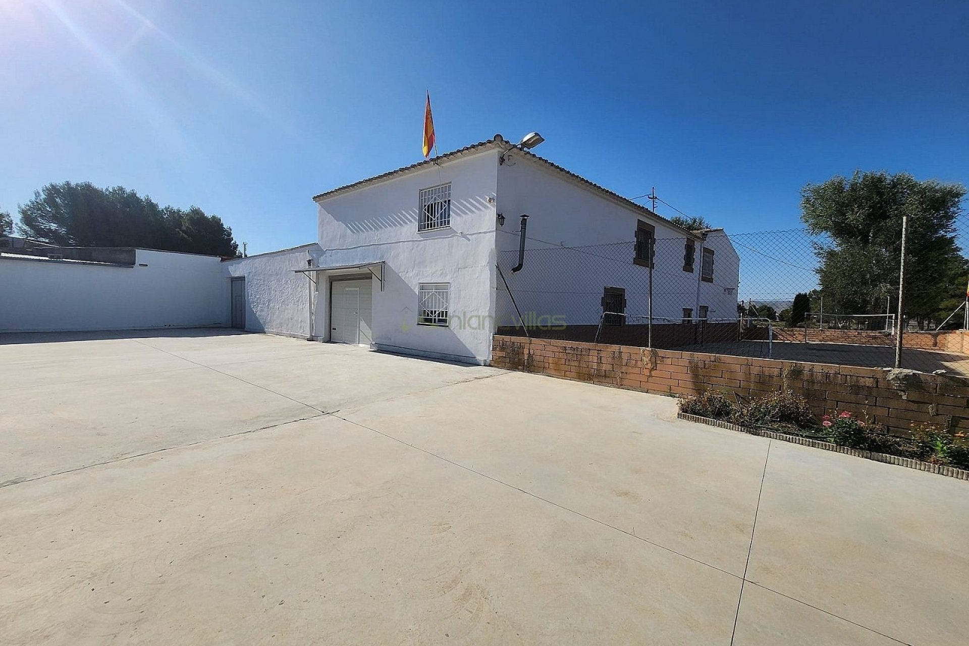 Revente - Villa -
Villena