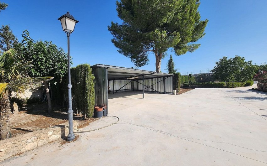 Revente - Villa -
Villena