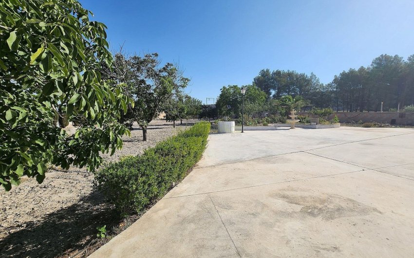 Revente - Villa -
Villena