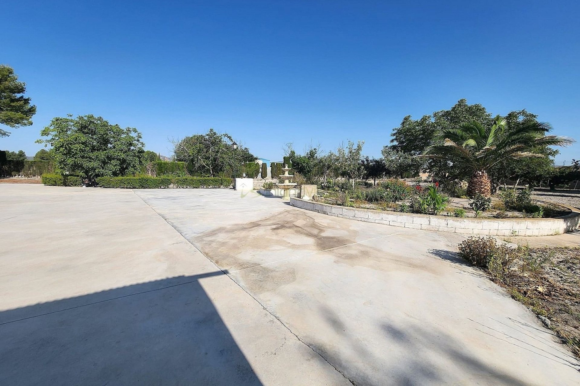 Revente - Villa -
Villena