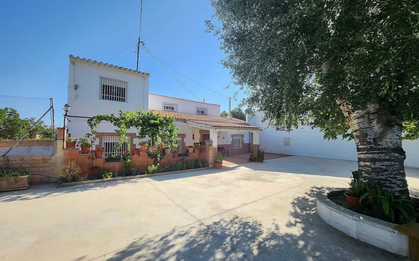 Revente - Villa -
Villena