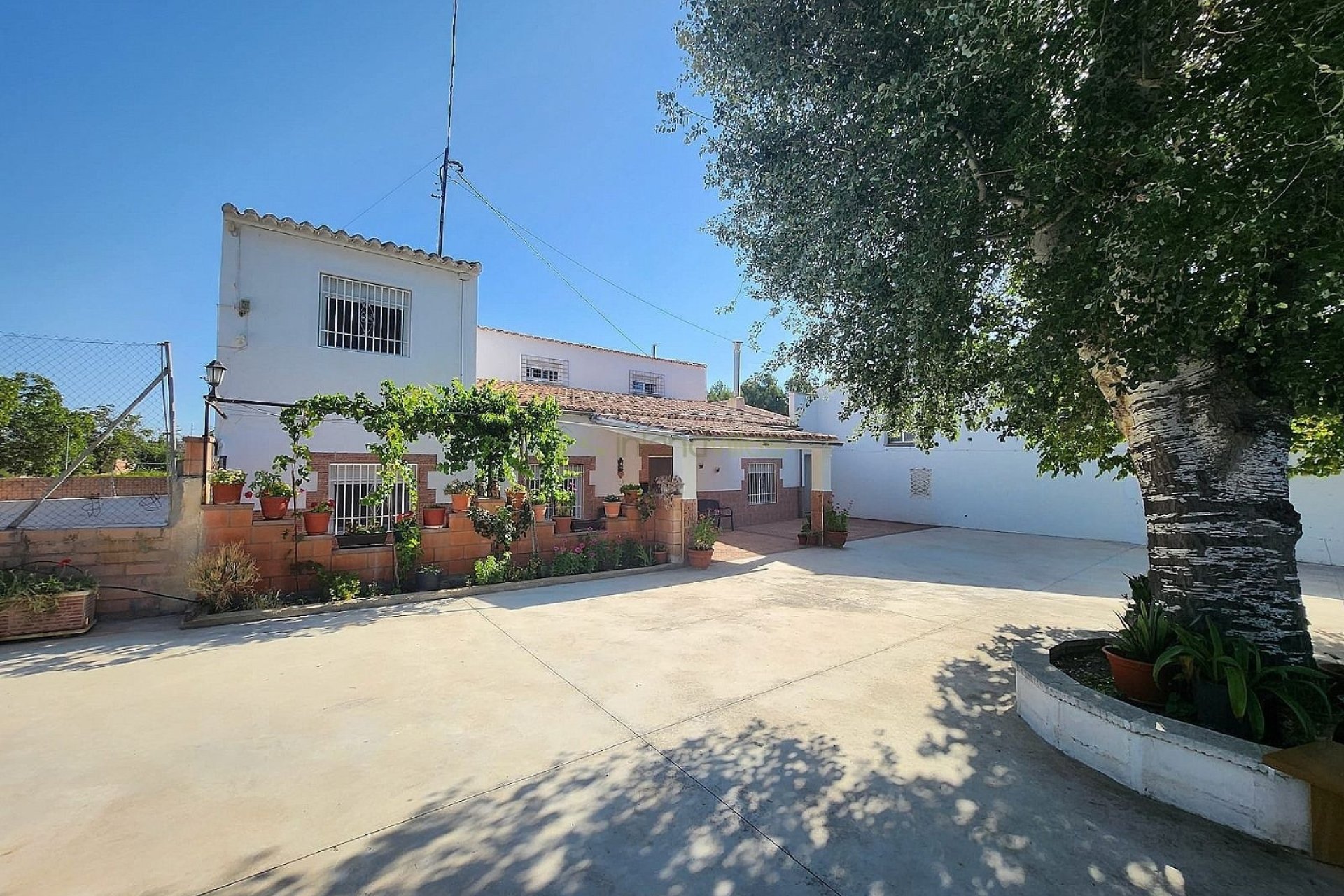 Revente - Villa -
Villena