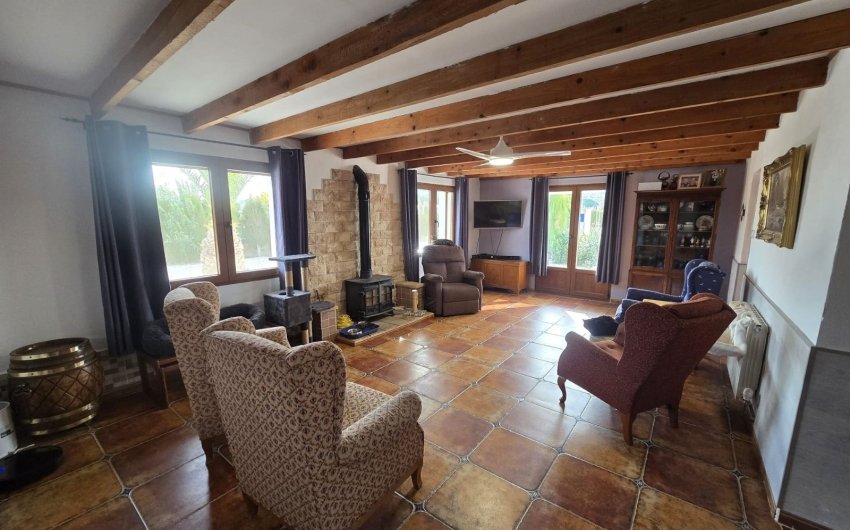 Revente - Villa -
Villena