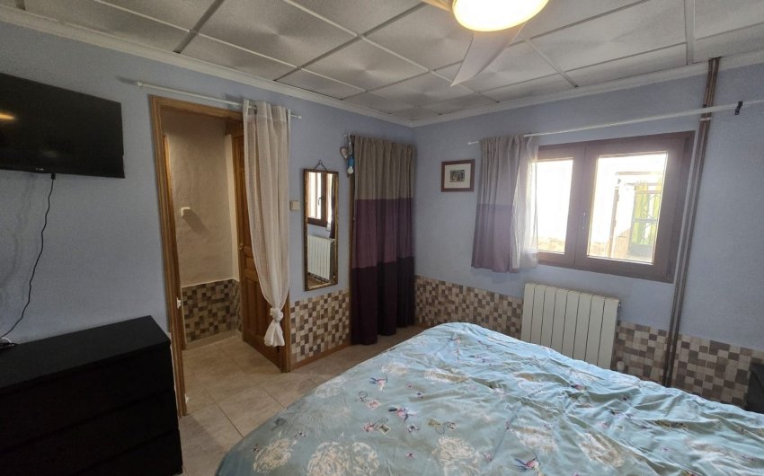 Revente - Villa -
Villena