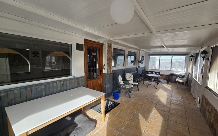 Revente - Villa -
Villena