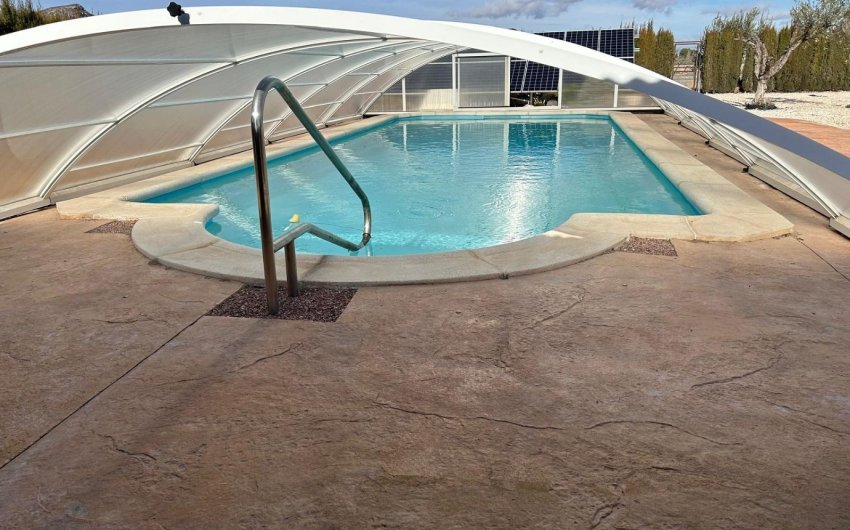 Revente - Villa -
Villena