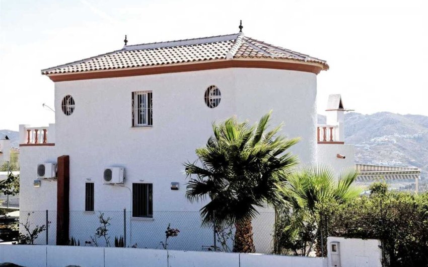 Revente - Villa -
Vinuela - Inland