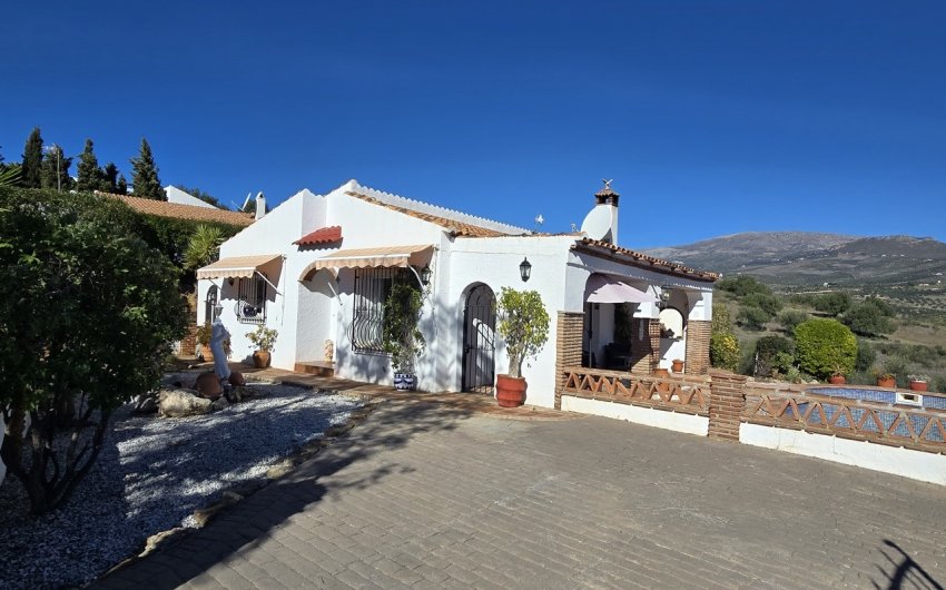 Revente - Villa -
Vinuela - Inland
