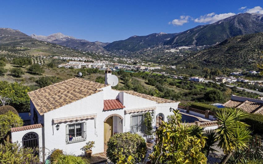 Revente - Villa -
Vinuela - Inland