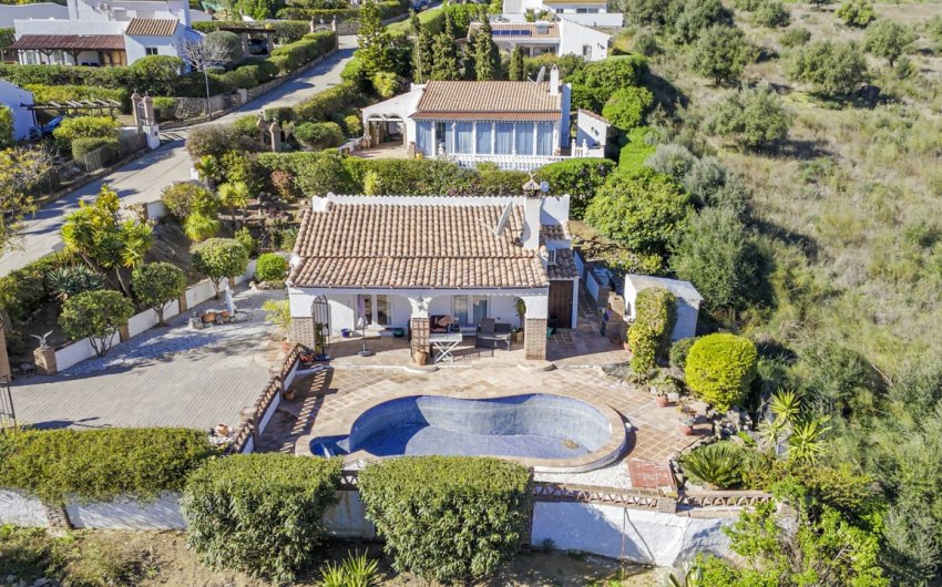 Revente - Villa -
Vinuela - Inland