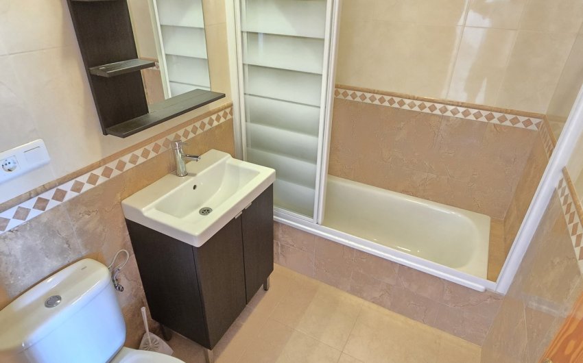 Revente - Villa -
Vinuela - Inland