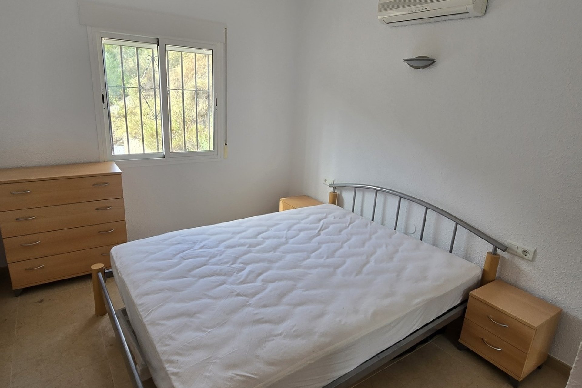 Revente - Villa -
Vinuela - Inland