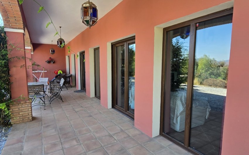 Revente - Villa -
Vinuela - Inland